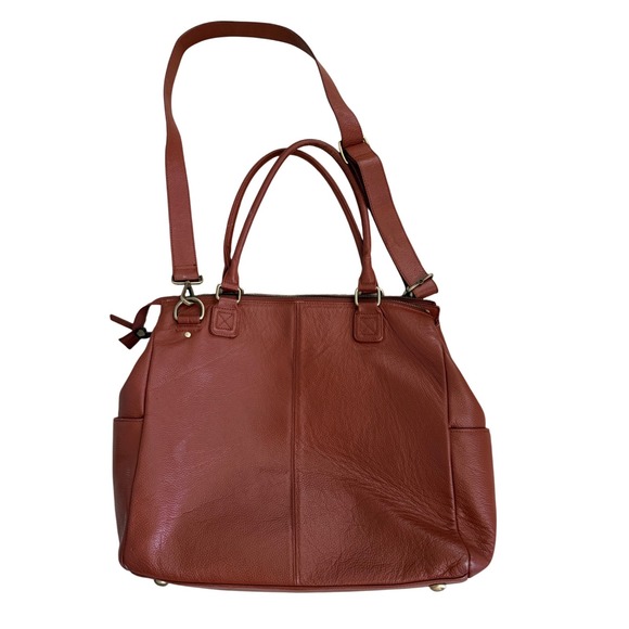 Oemi Pebbled Leather Baby Bag with changing pad - Picture 2 of 6